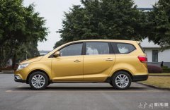 车身尺寸是4568mm/1785mm/1735